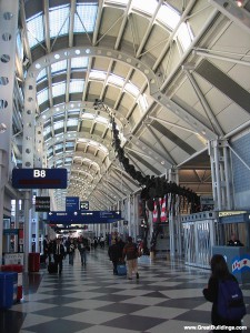 curved steel members at Chicago United Airlines terminal